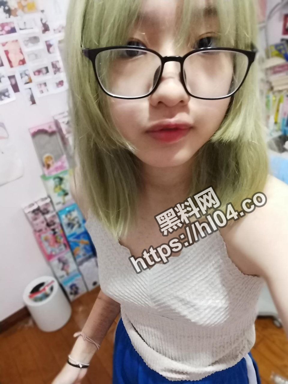 960X1280