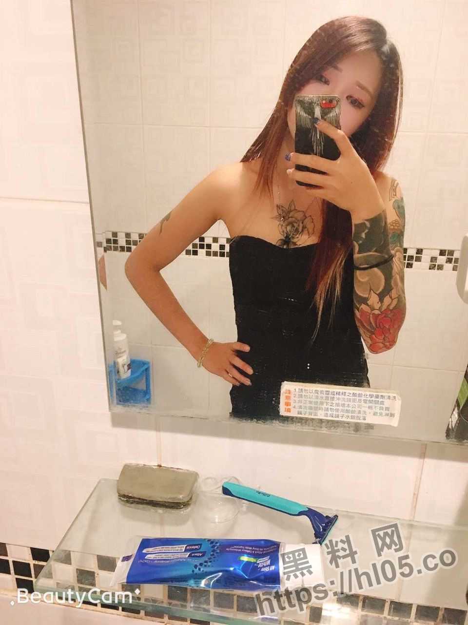 960X1280