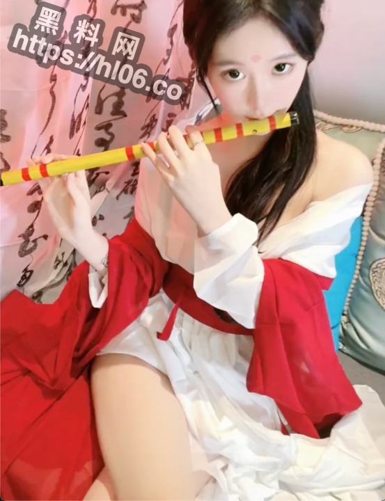 553X720