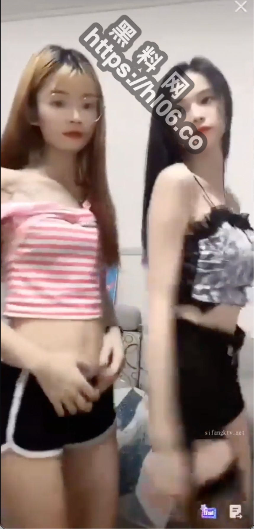 858X1786