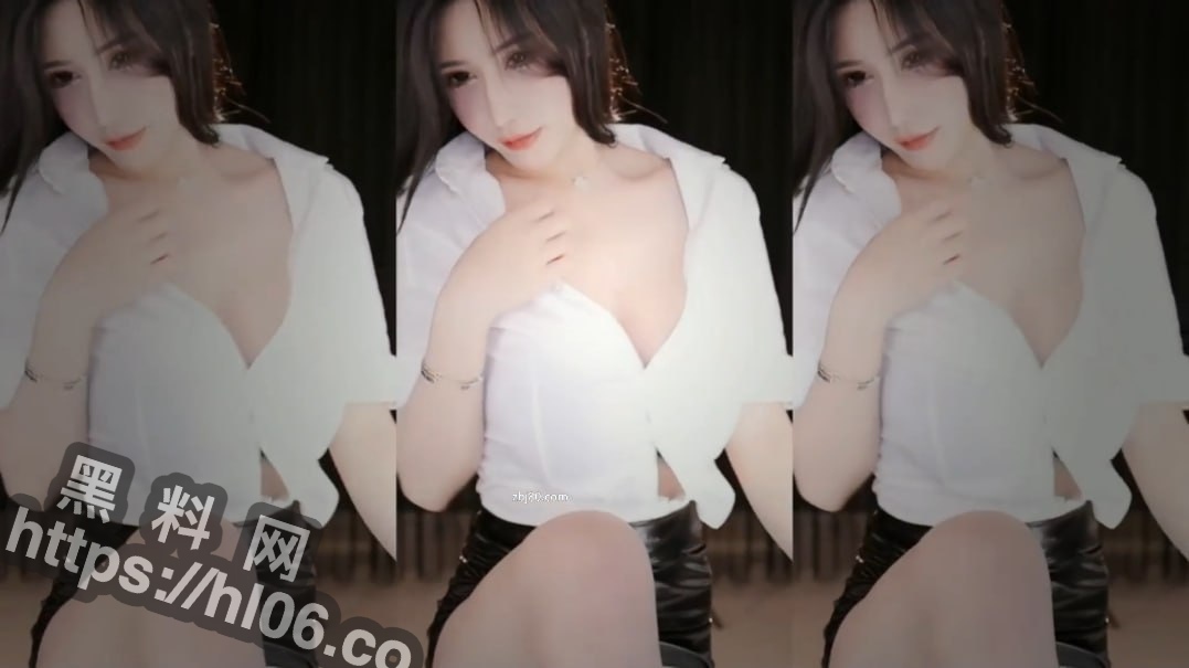 1077X605