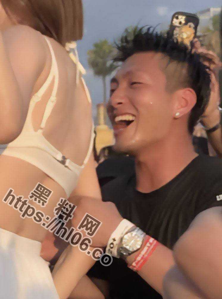 746X1002