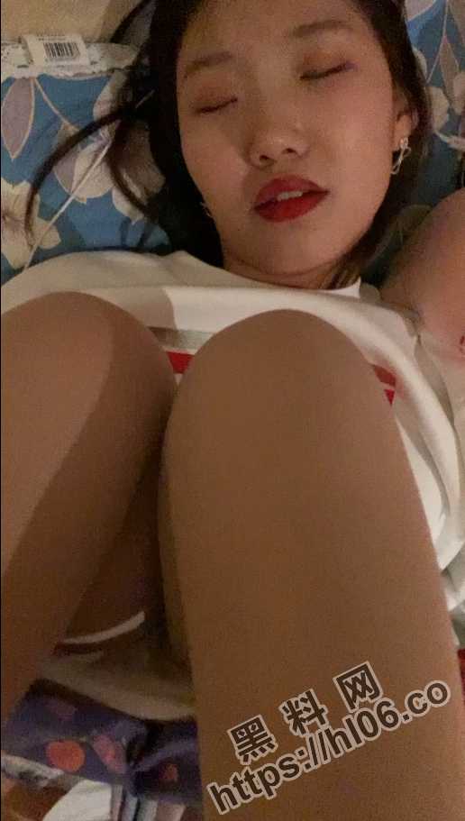 516X911