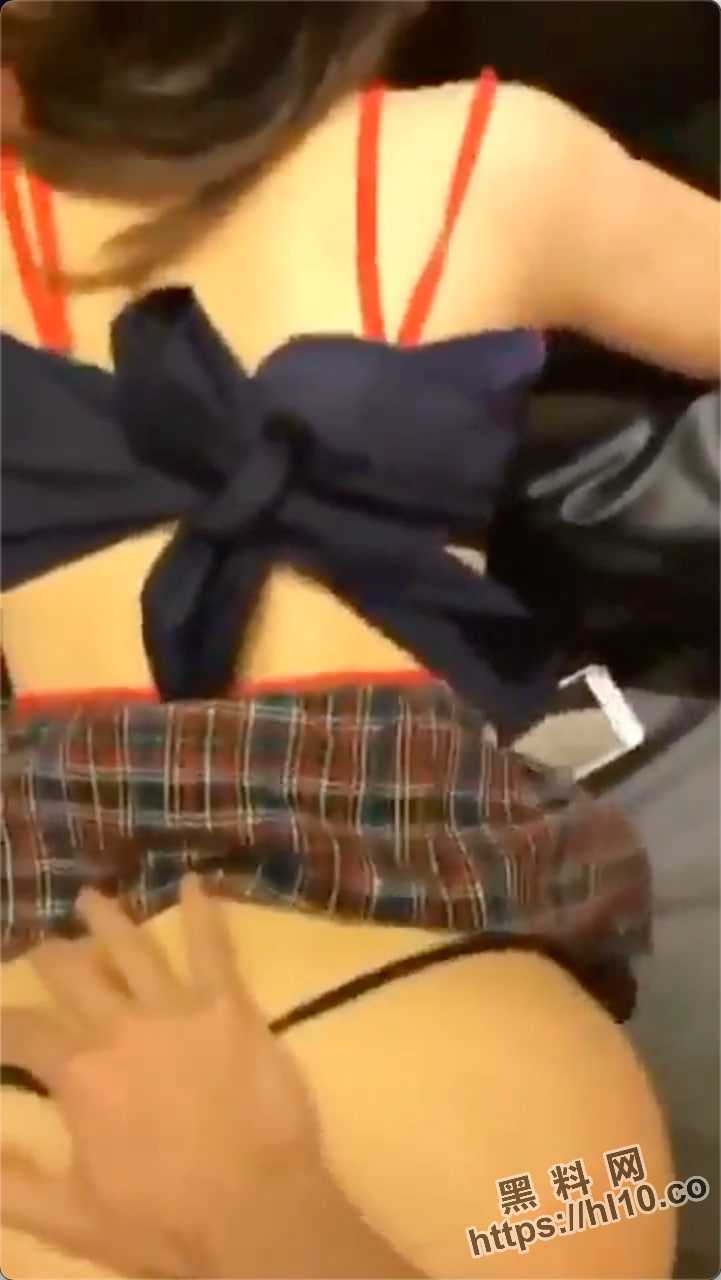 721X1280