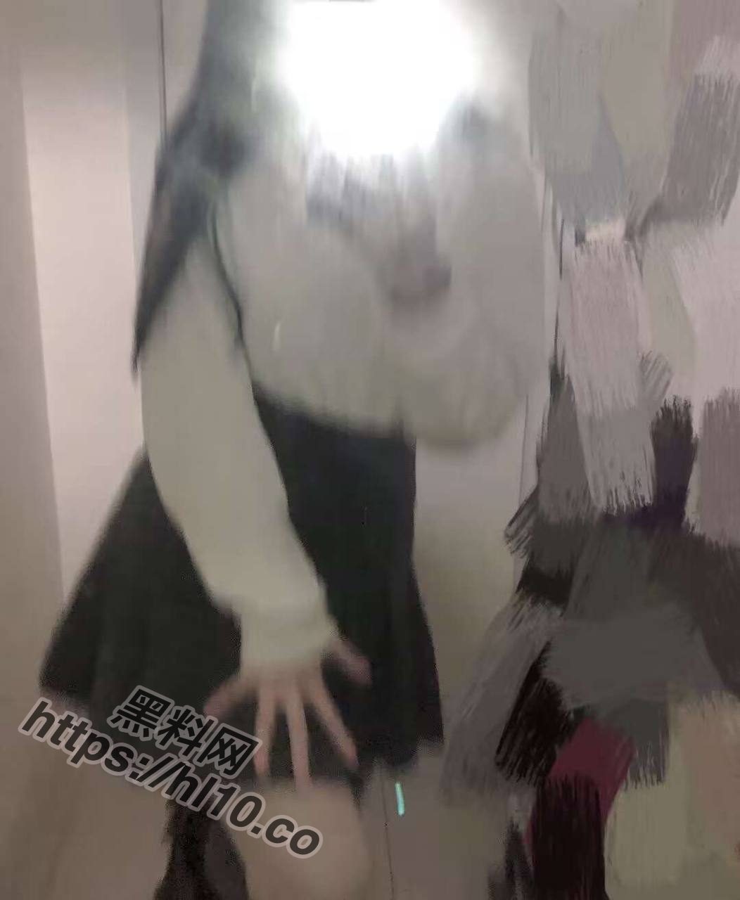 1052X1280