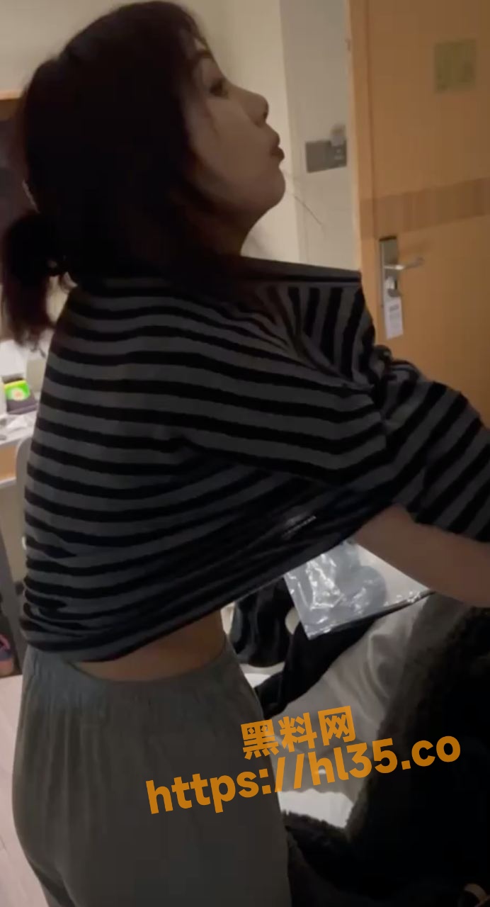 692X1280