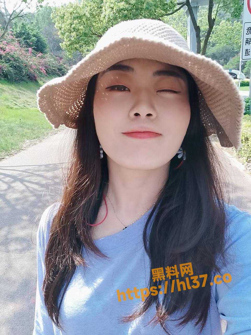 960X1280