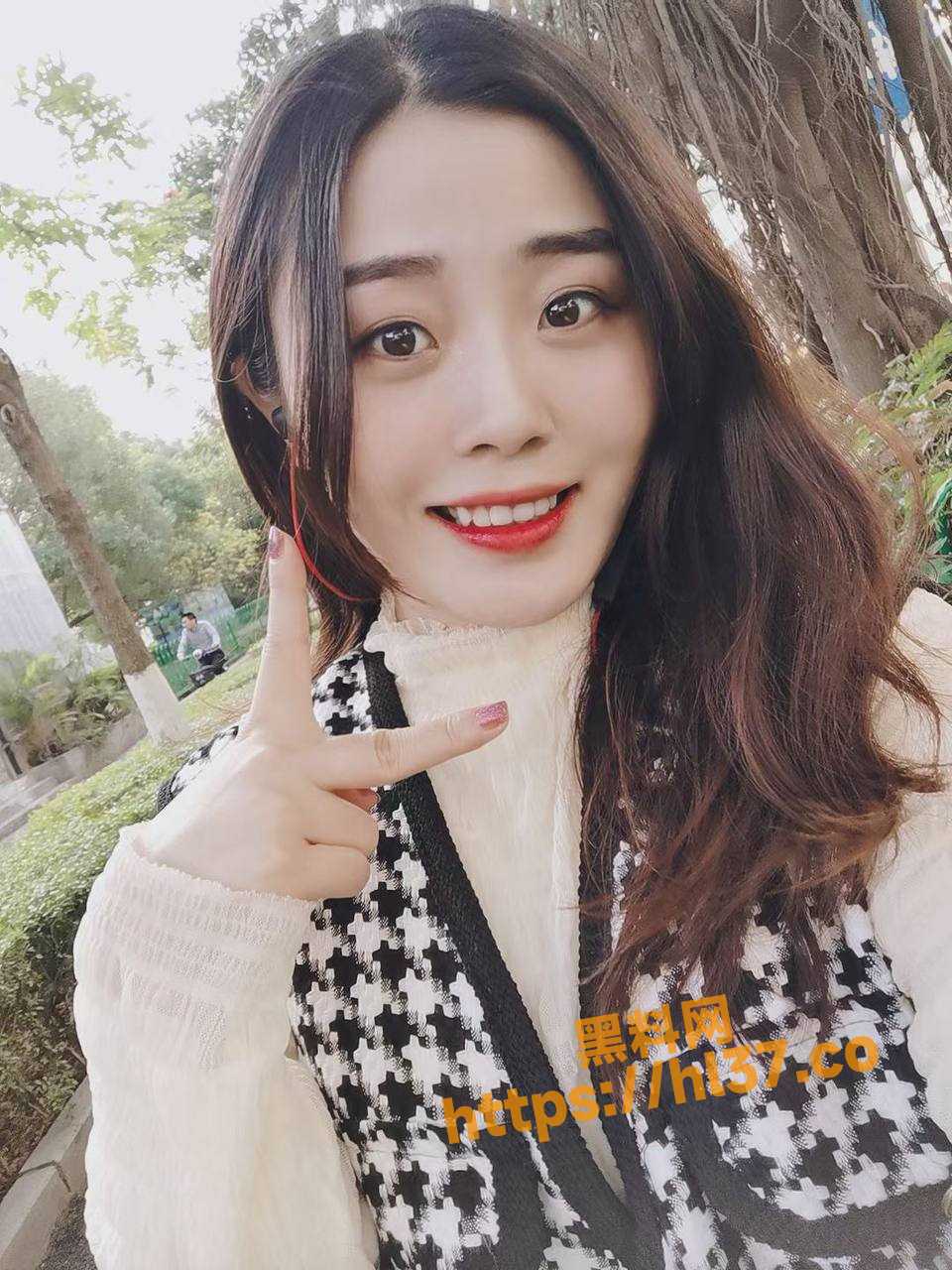 960X1280