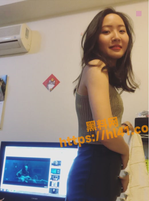 520X701