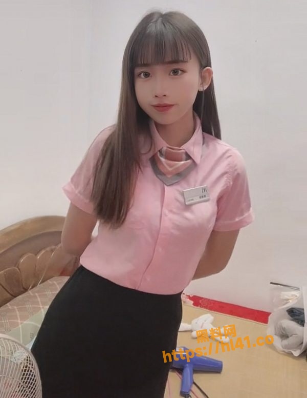 600X776