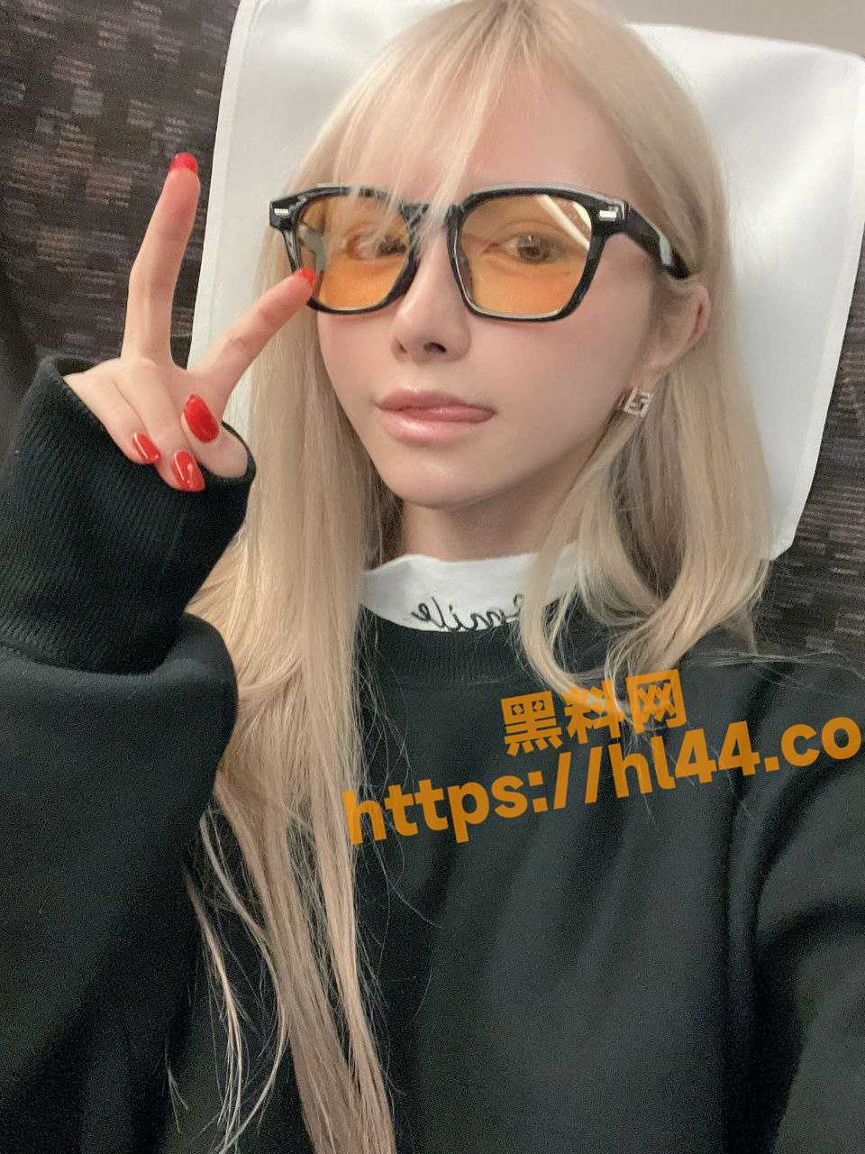 960X1280
