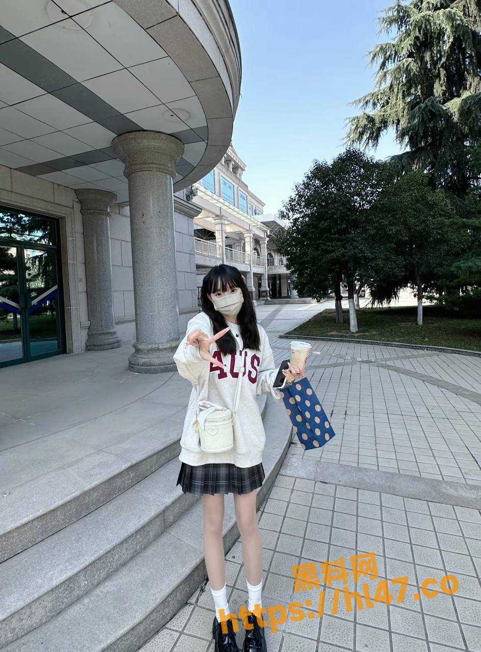 943X1280