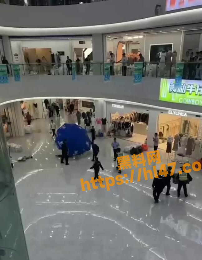 648X836