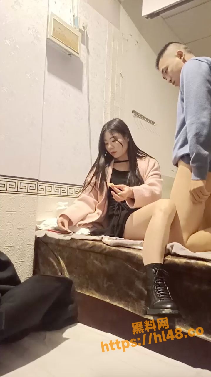 718X1280