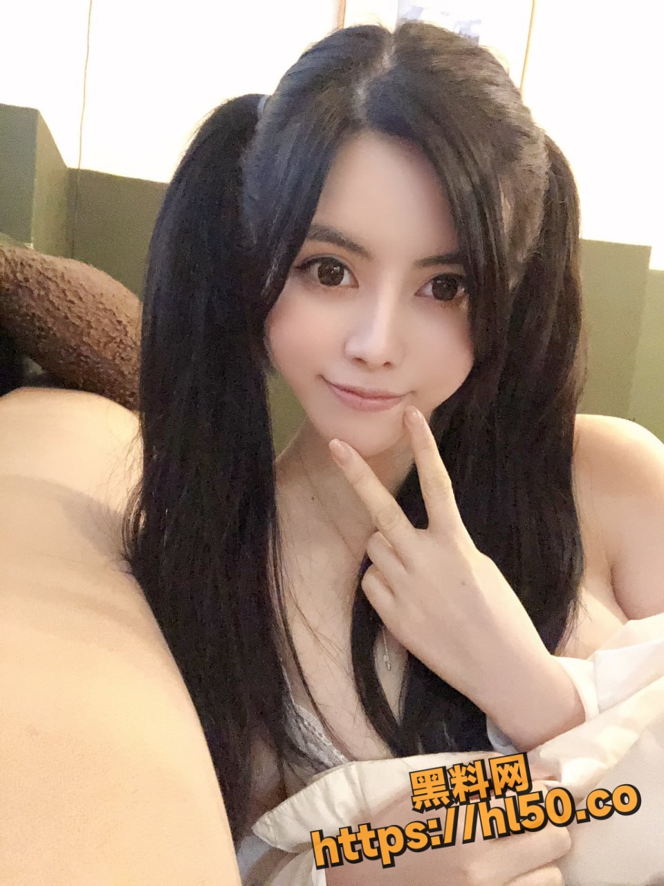 960X1280