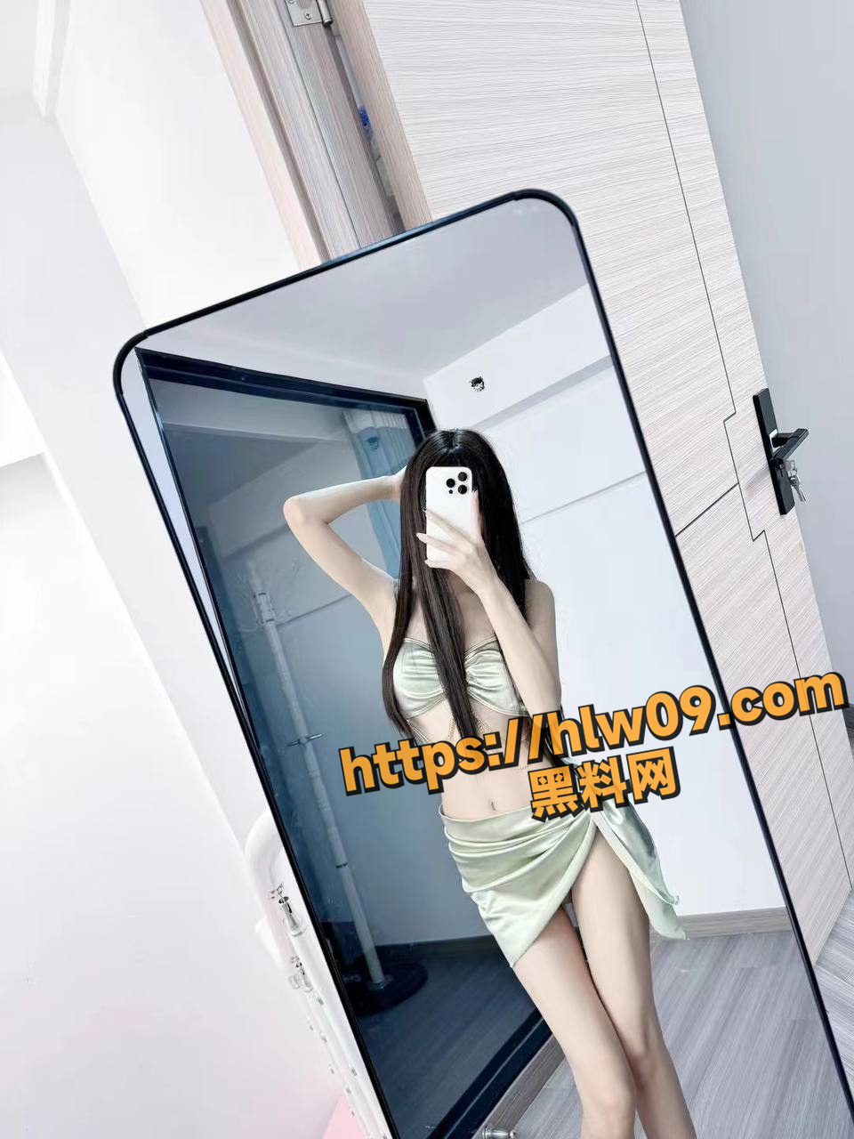 960X1280