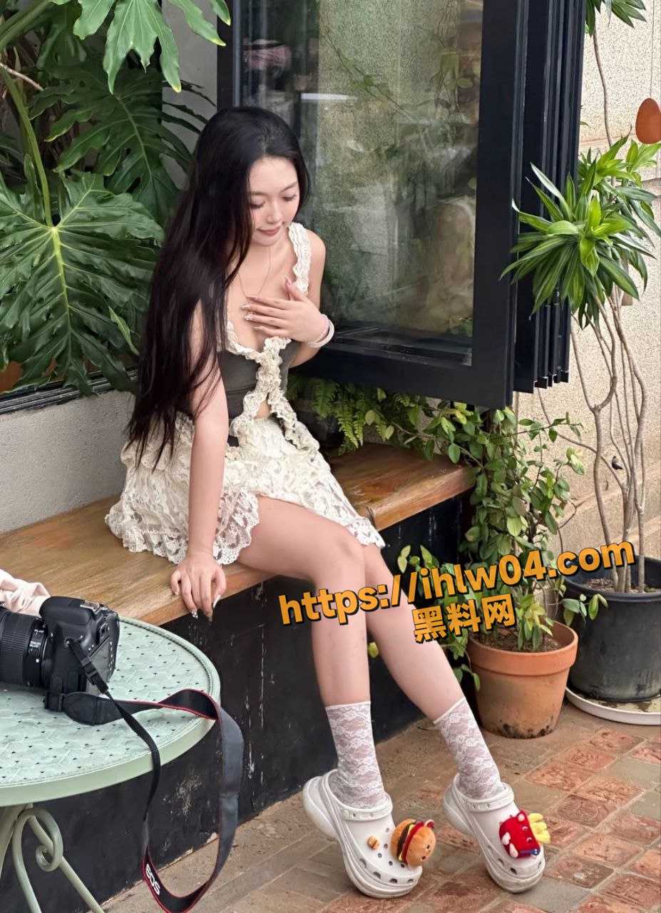 927X1280