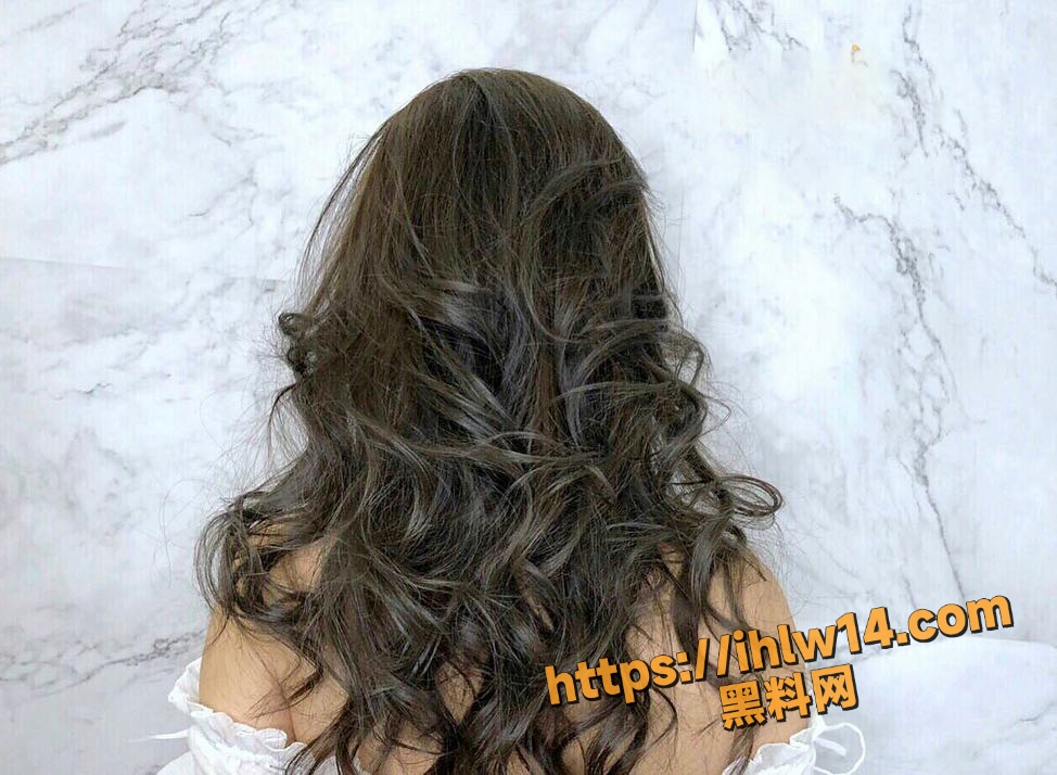 974X714