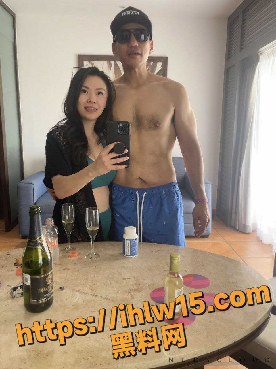 960X1280