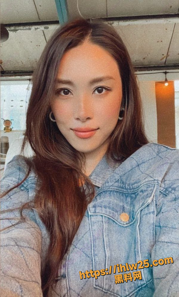 600X992