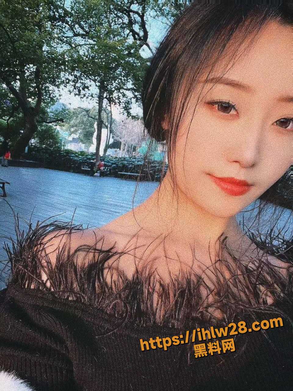960X1280