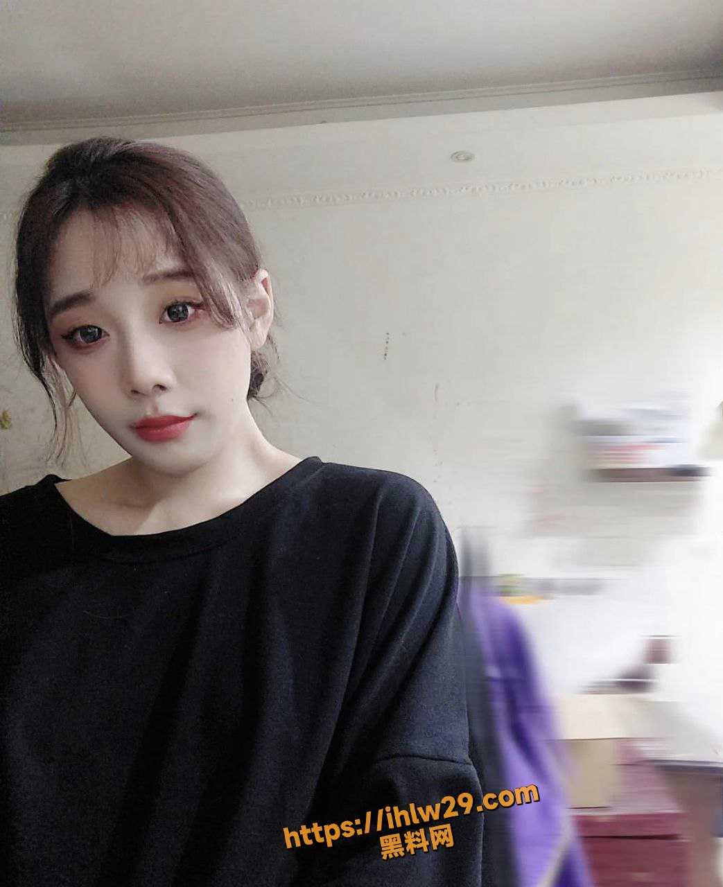 1043X1280