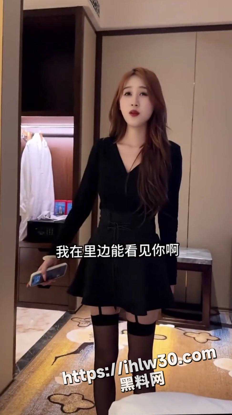 973X1737