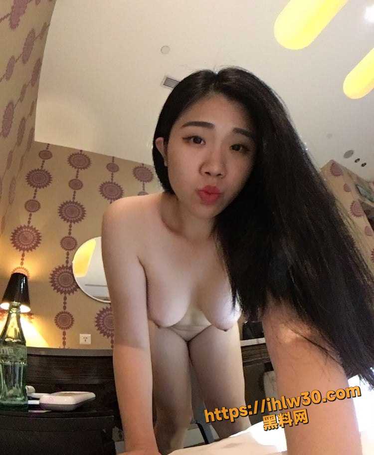 750X912