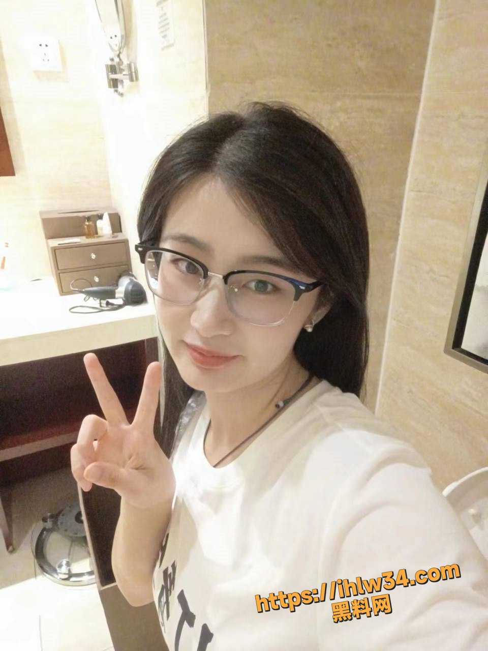 960X1280