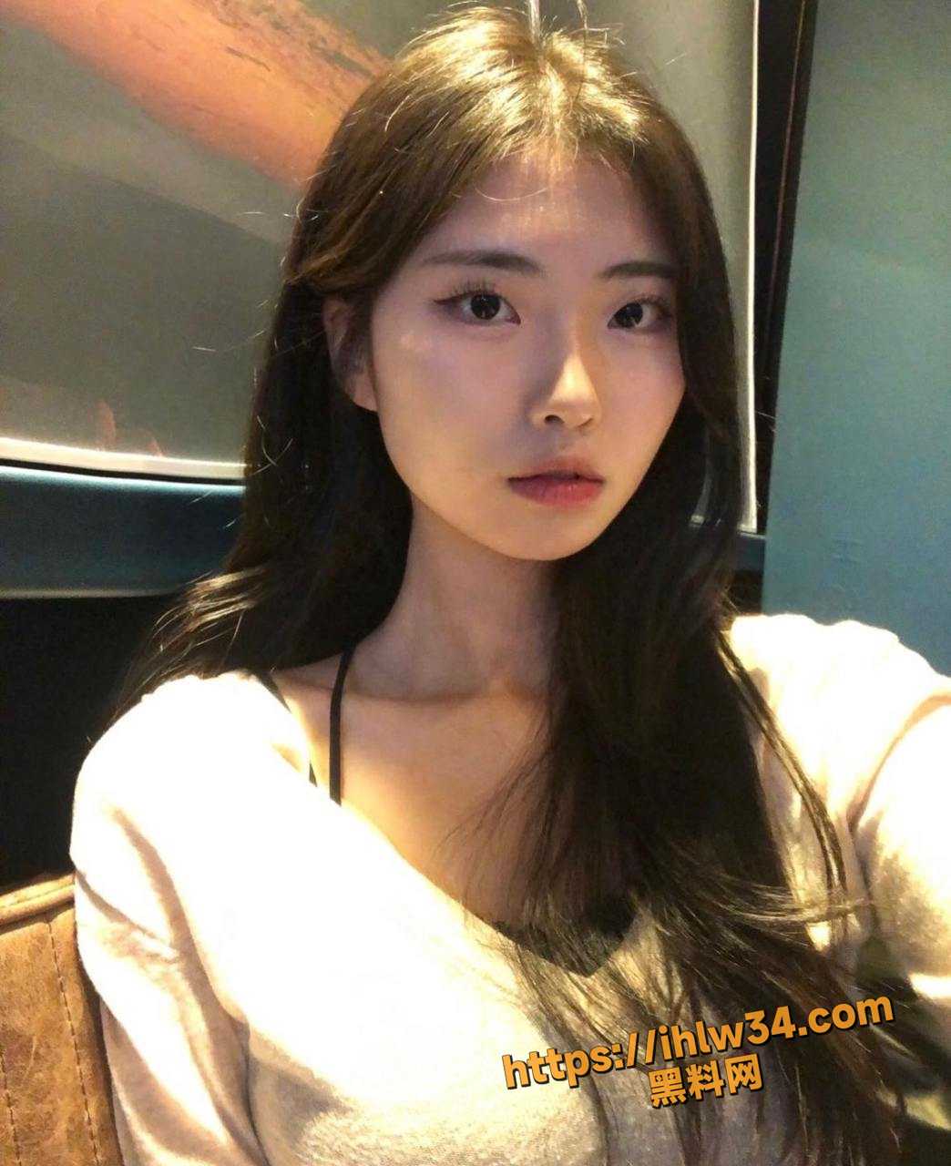 1044X1280