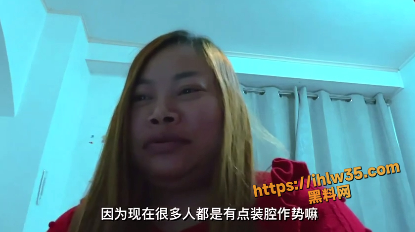 839X471