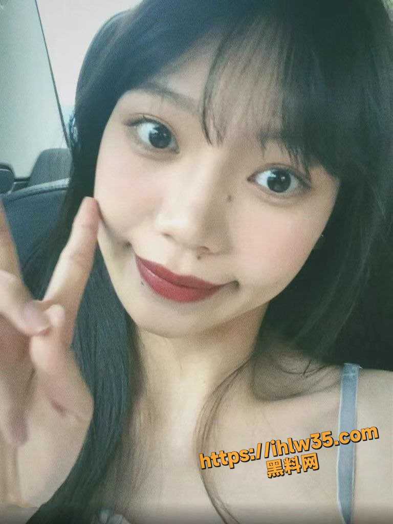768X1024
