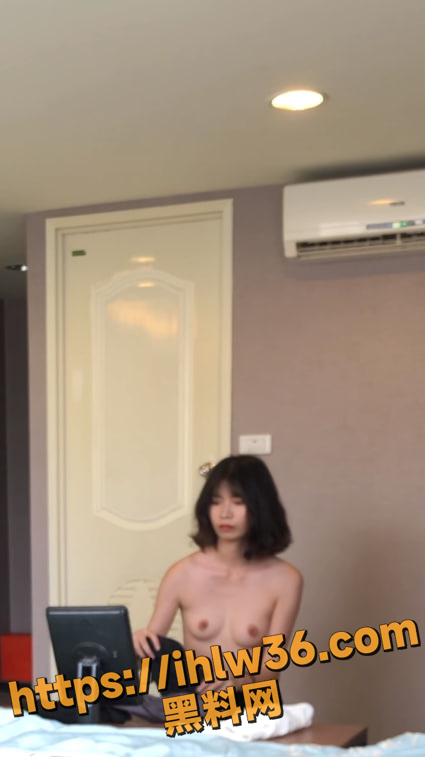 425X757