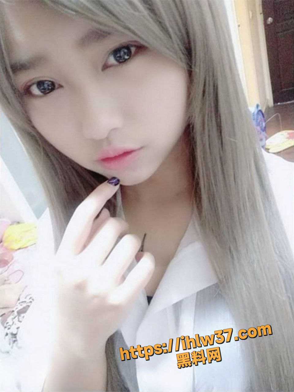 960X1280