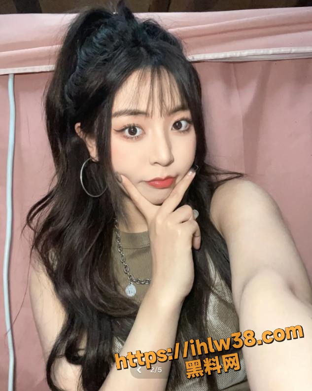 633X793