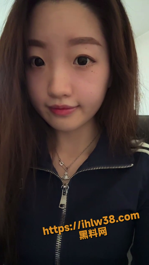 484X861