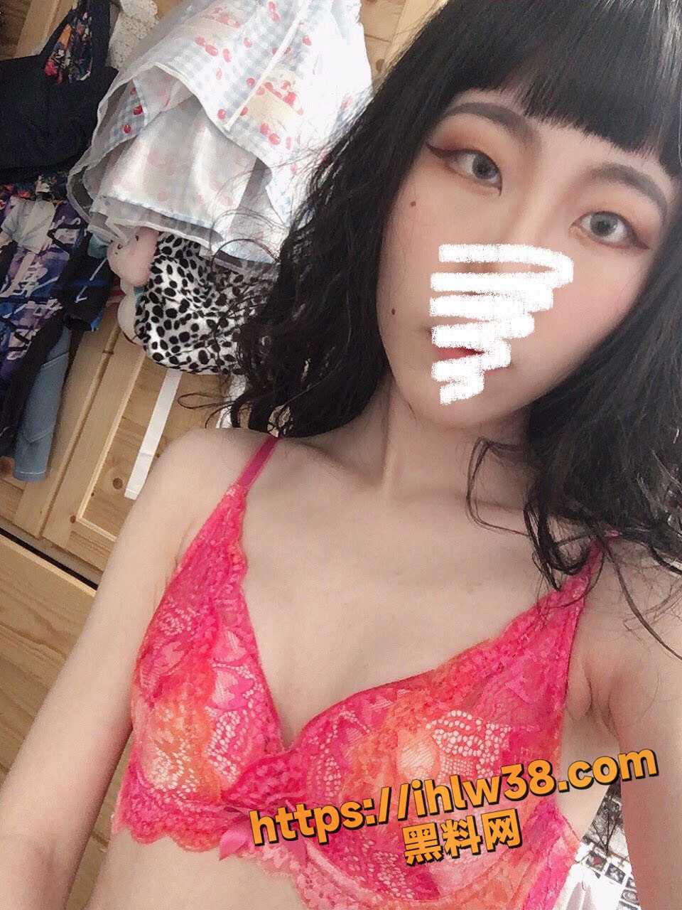 960X1280