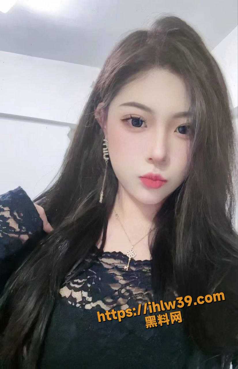 826X1280