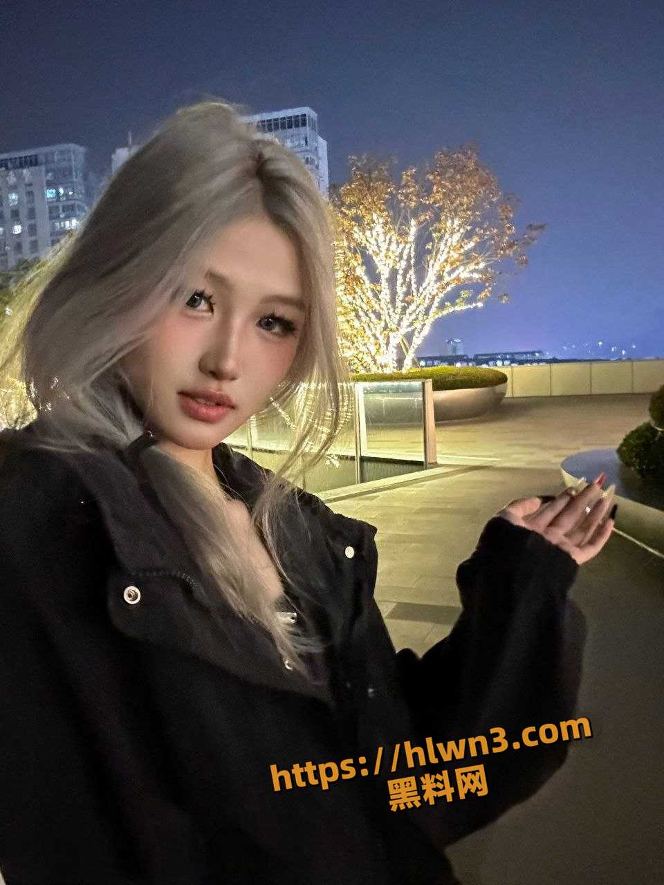 960X1280