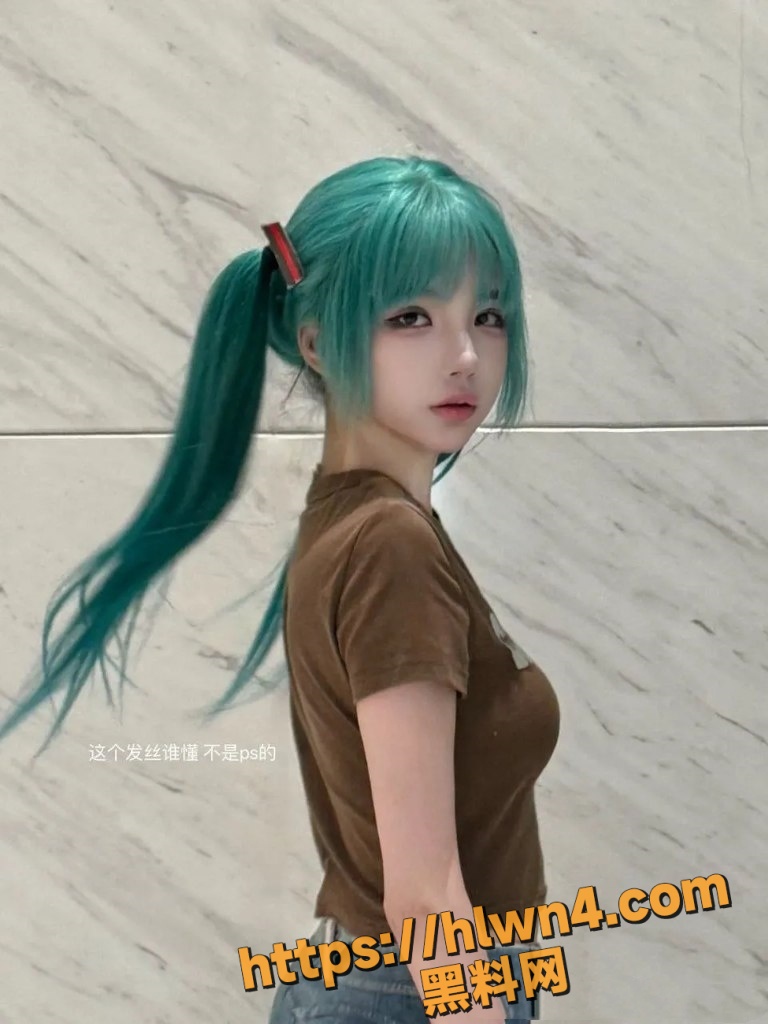 768X1024