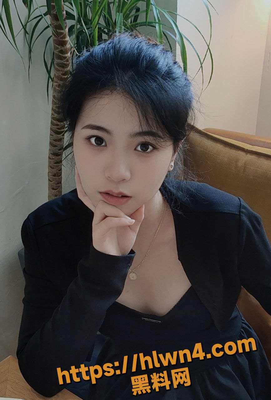 867X1280