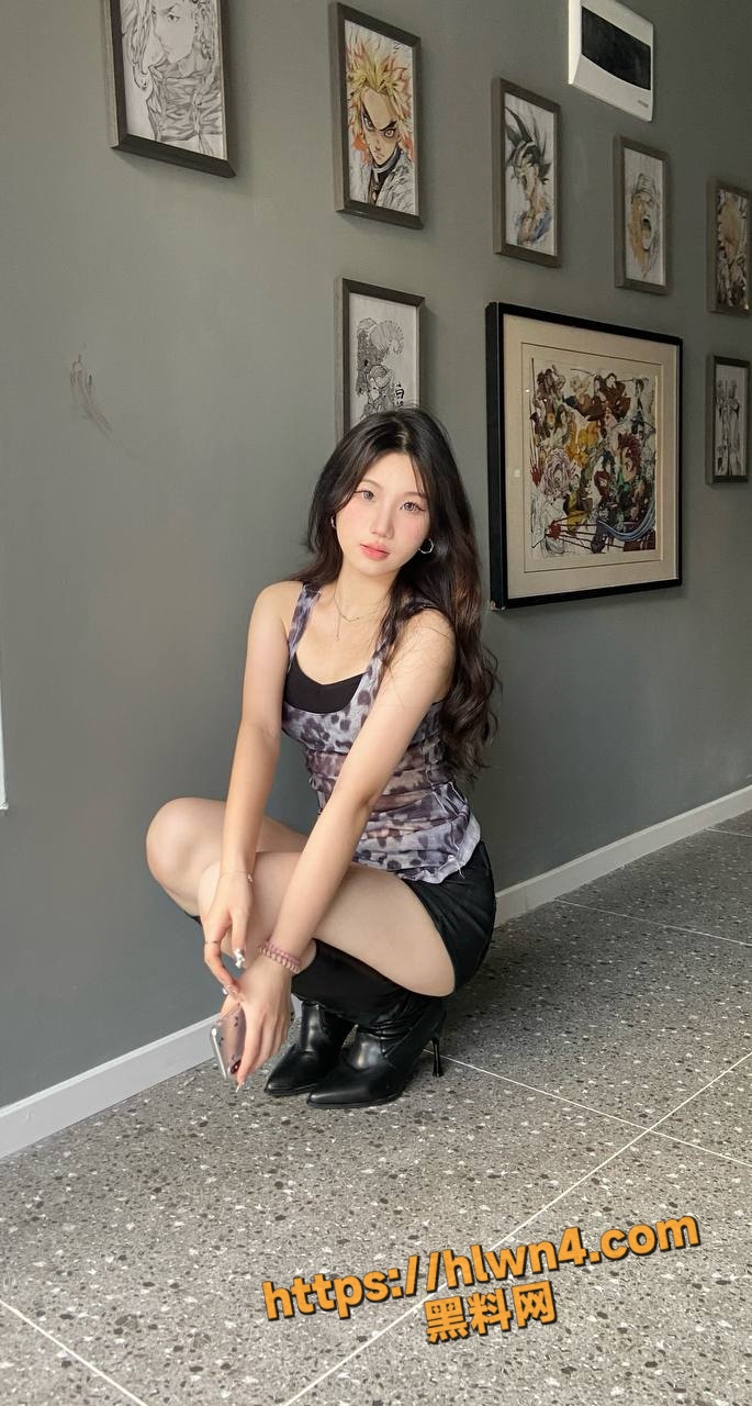 685X1280