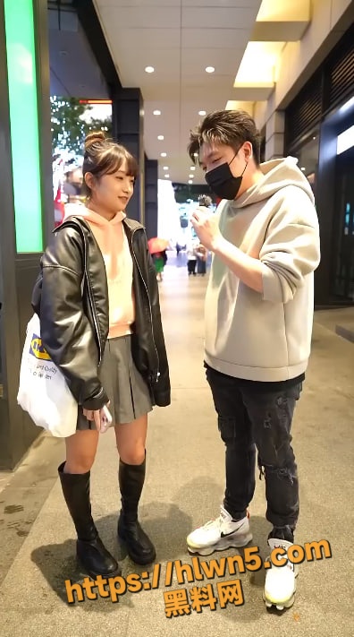 396X711