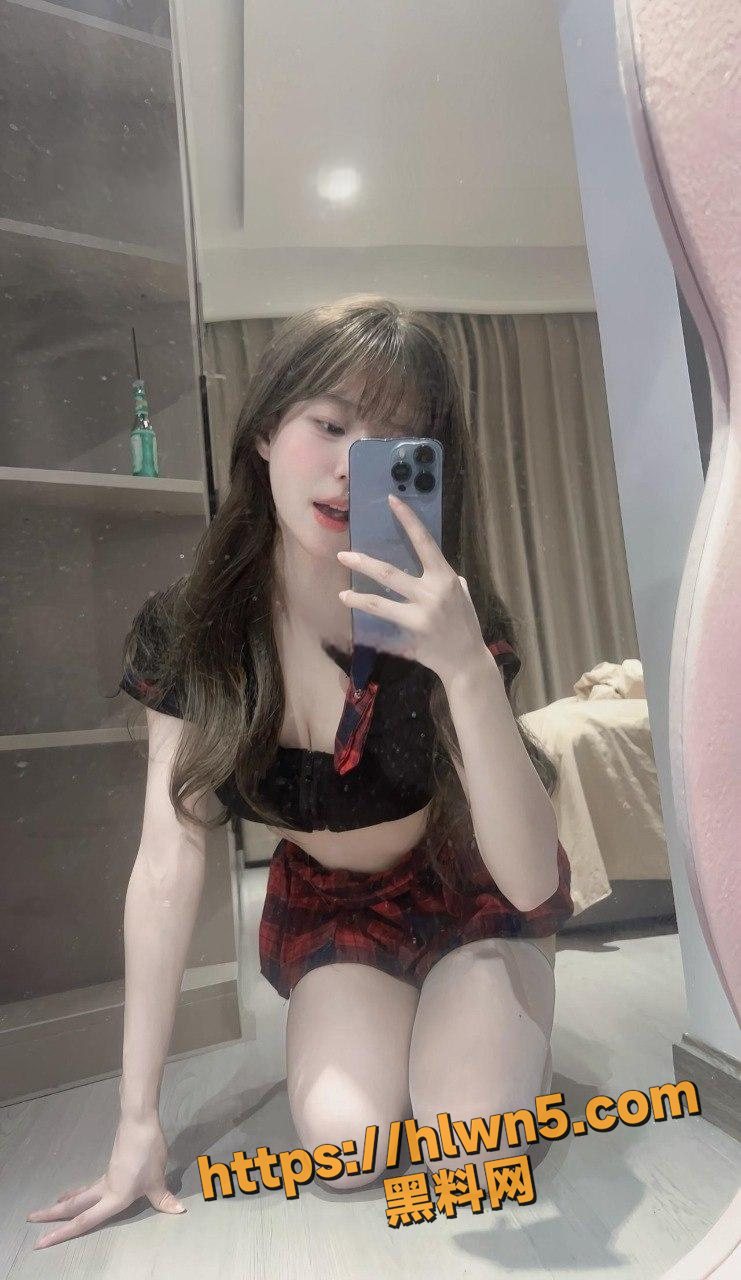 741X1280