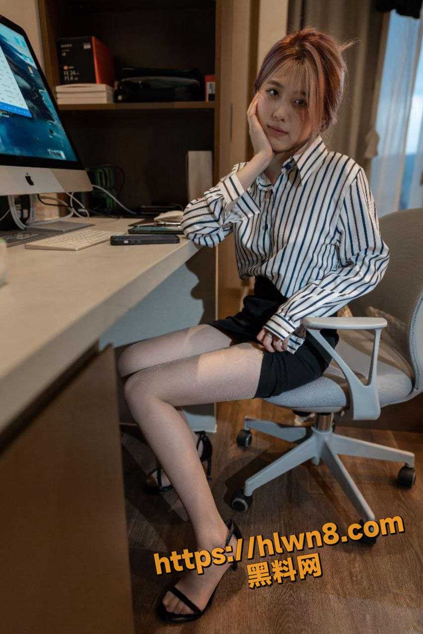 853X1280