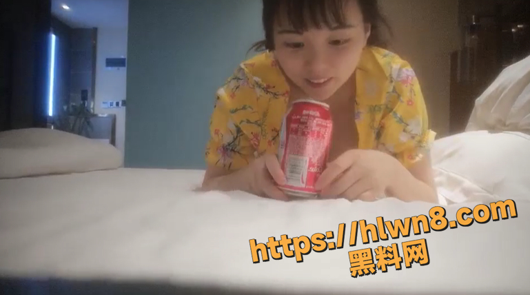 769X428