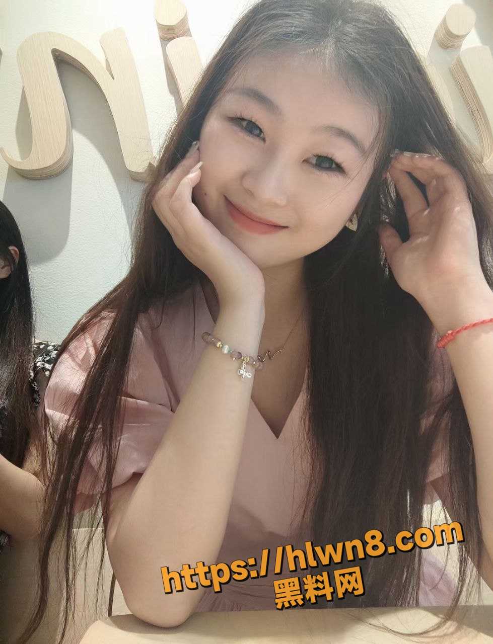 979X1280