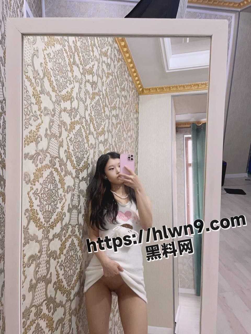960X1280