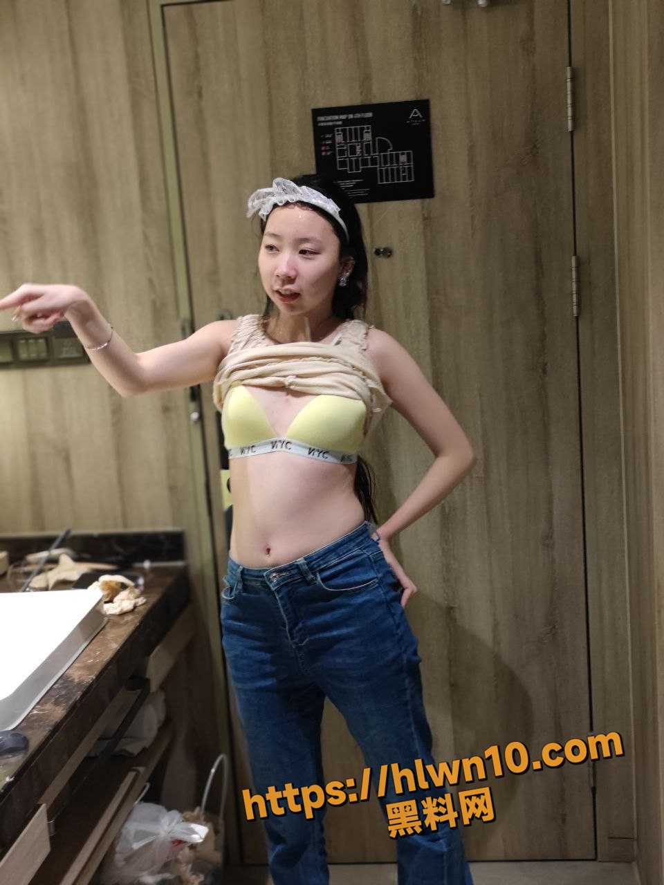 960X1280