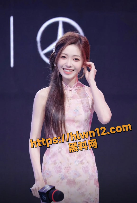 577X853
